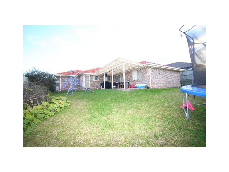 11 Billinghurst Crescent, Upper Coomera QLD 4209