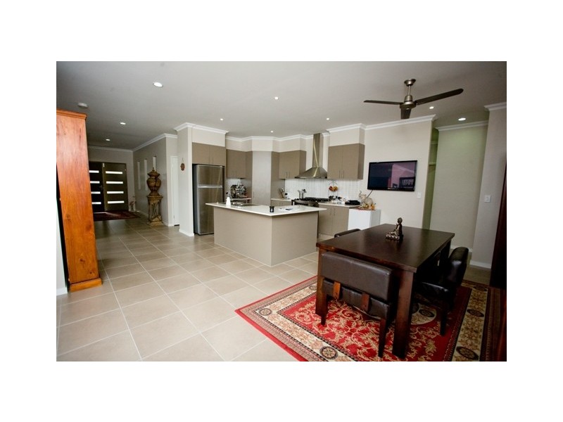 15 Oceanblue Rise, Upper Coomera QLD 4209