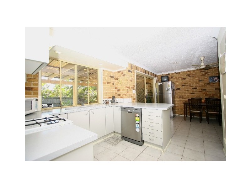 9 Otford Place, Helensvale QLD 4212