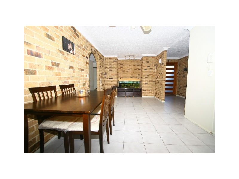 9 Otford Place, Helensvale QLD 4212