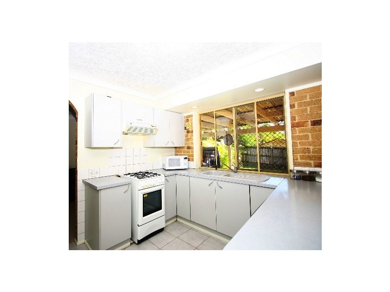 9 Otford Place, Helensvale QLD 4212