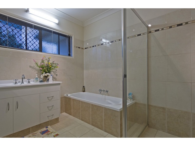 27 Southaven Drive, Helensvale QLD 4212