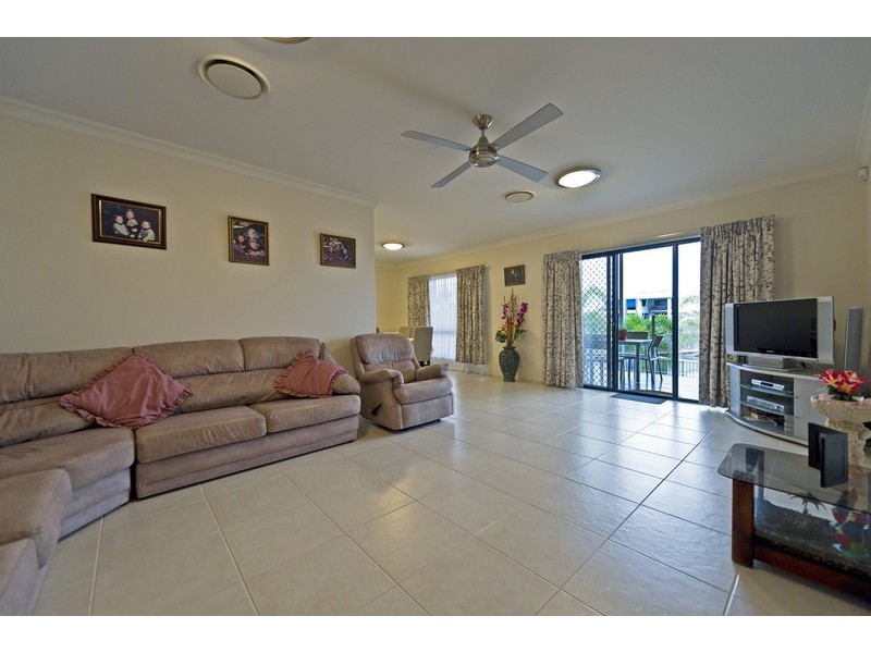 27 Southaven Drive, Helensvale QLD 4212