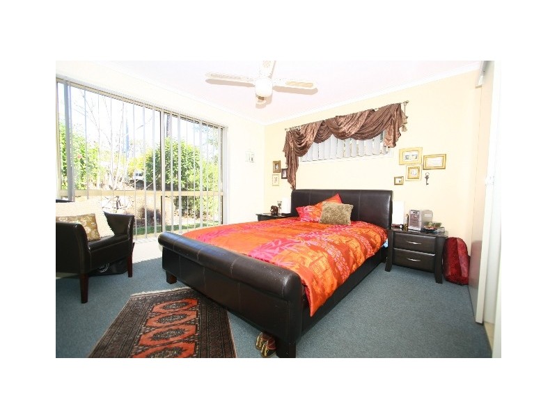 4 Broadway Drive, Oxenford QLD 4210