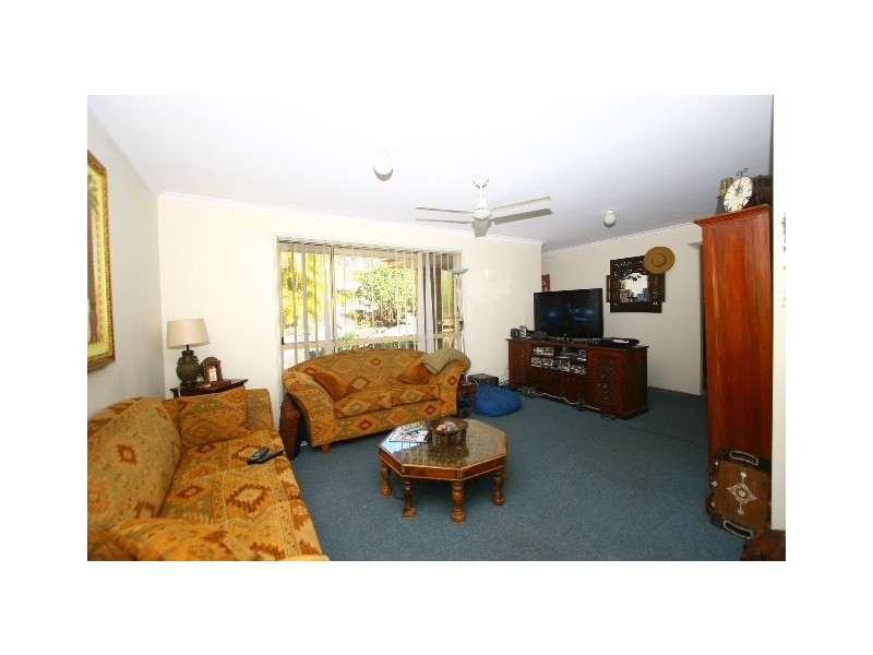 4 Broadway Drive, Oxenford QLD 4210