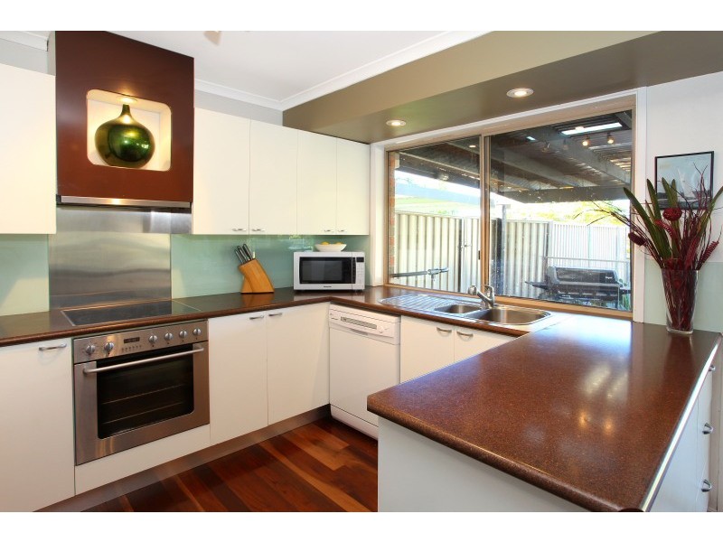 14 Pomona Court, Helensvale QLD 4212