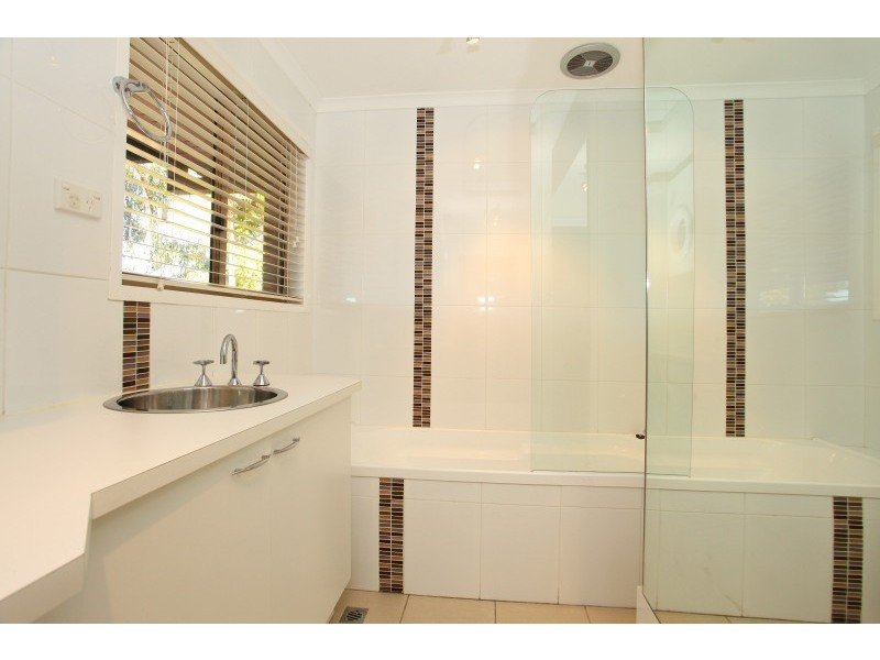 14 Pomona Court, Helensvale QLD 4212