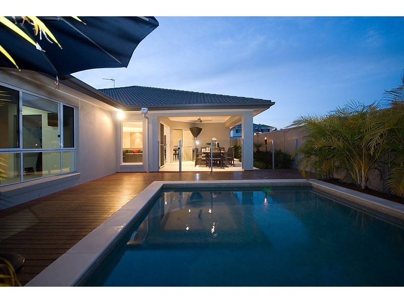 29 Rhodium Crescent, Hope Island QLD 4212