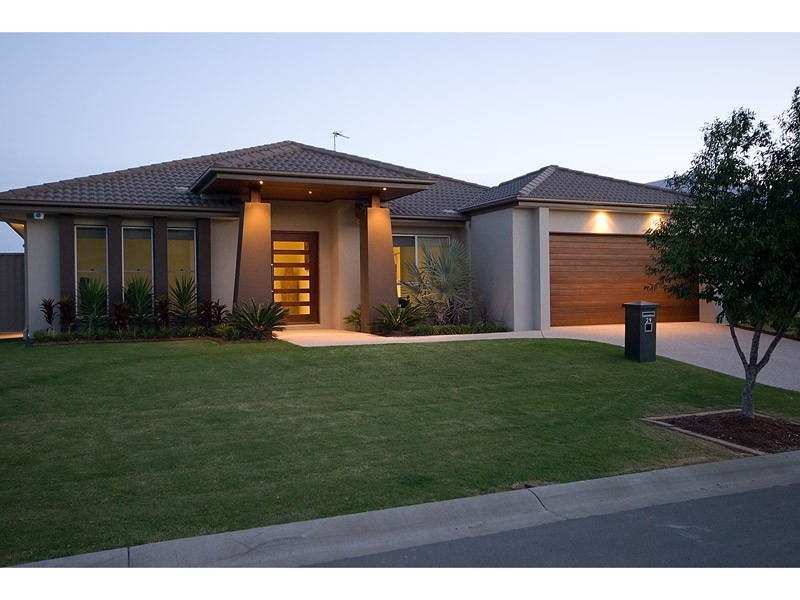 29 Rhodium Crescent, Hope Island QLD 4212