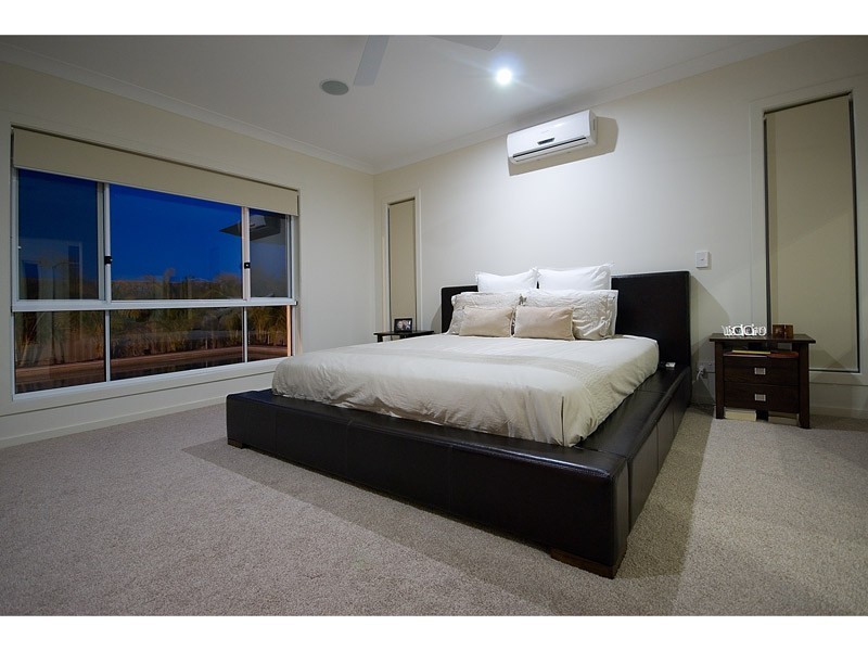 29 Rhodium Crescent, Hope Island QLD 4212