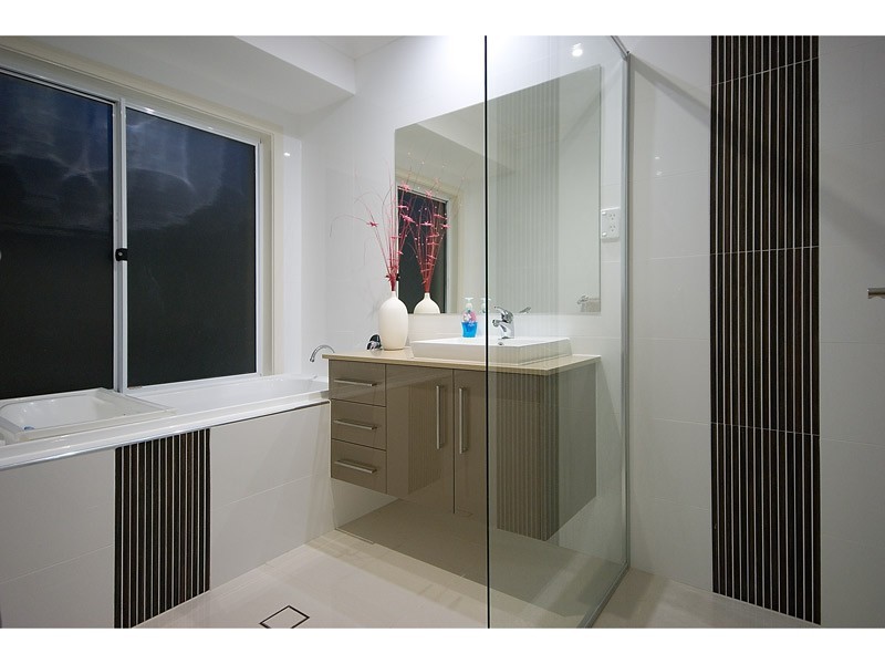 29 Rhodium Crescent, Hope Island QLD 4212