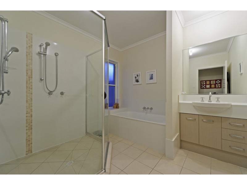 5 Bundoora Street, Upper Coomera QLD 4209