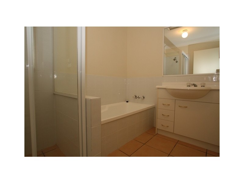 16/19 Harrow Place, Arundel QLD 4214