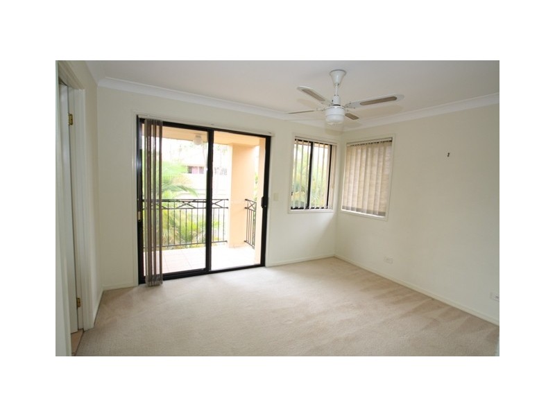 16/19 Harrow Place, Arundel QLD 4214