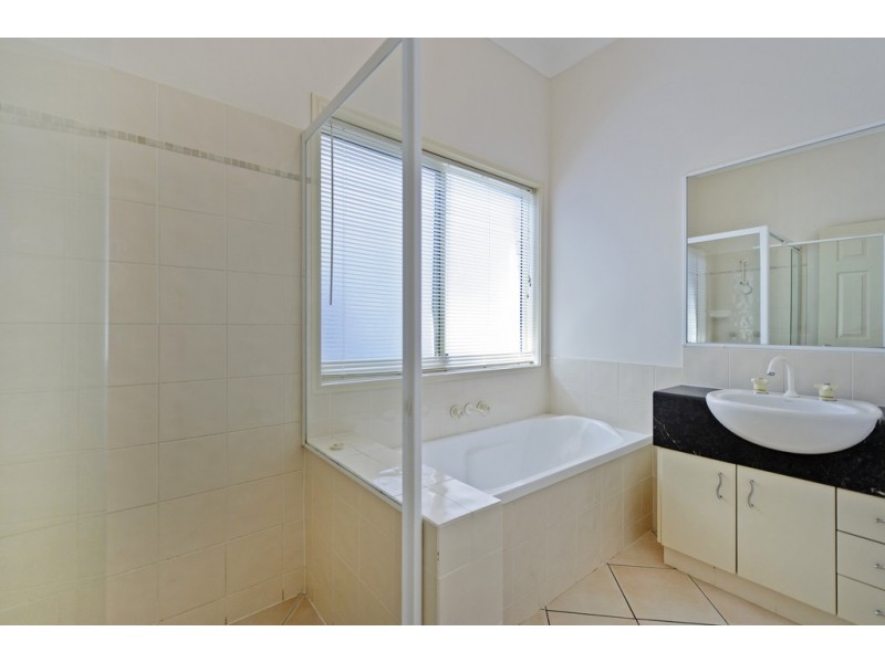 12 Boyer Street, Pacific Pines QLD 4211