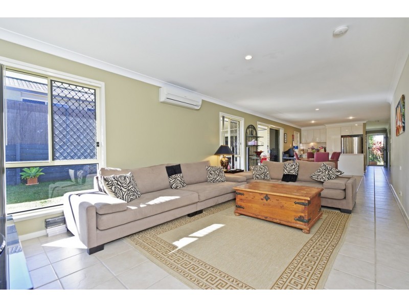 13 Gerard Street, Pacific Pines QLD 4211