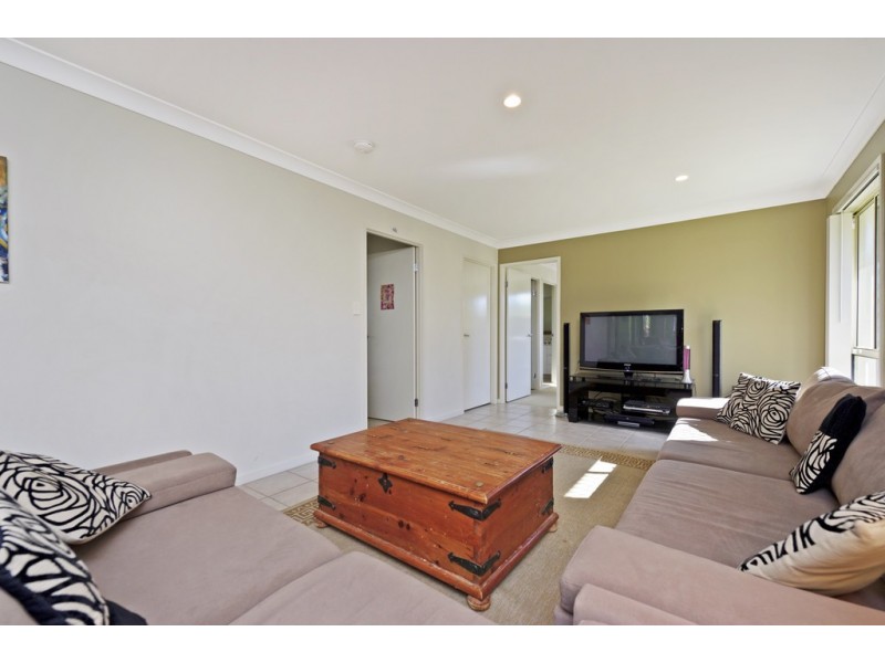 13 Gerard Street, Pacific Pines QLD 4211