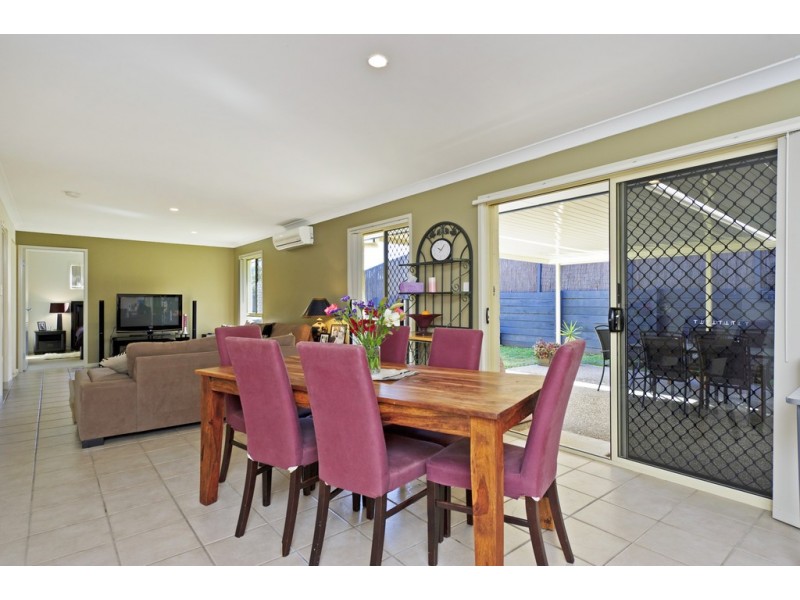 13 Gerard Street, Pacific Pines QLD 4211