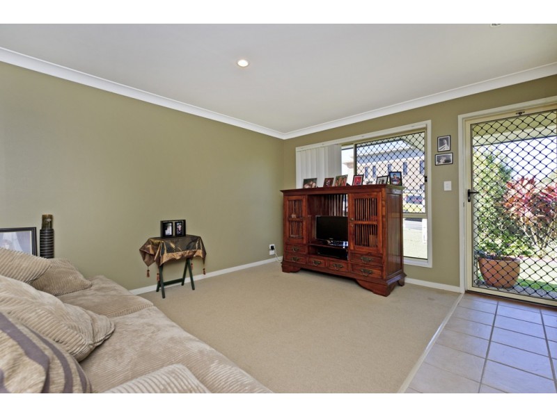 13 Gerard Street, Pacific Pines QLD 4211