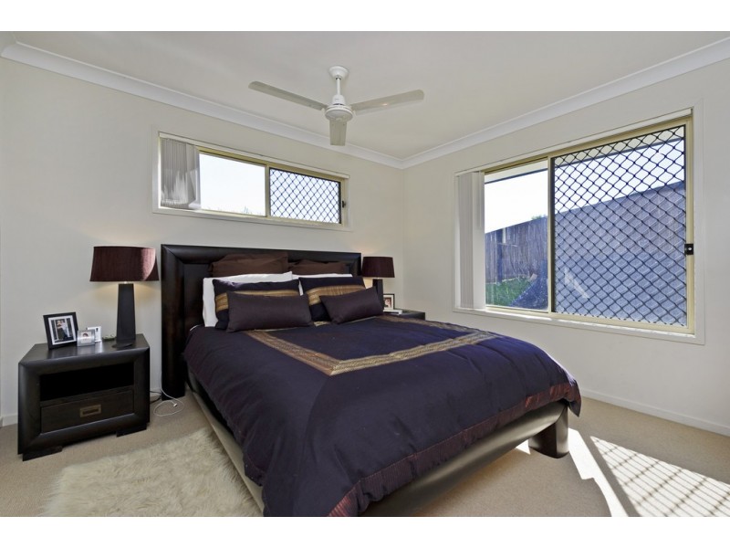 13 Gerard Street, Pacific Pines QLD 4211