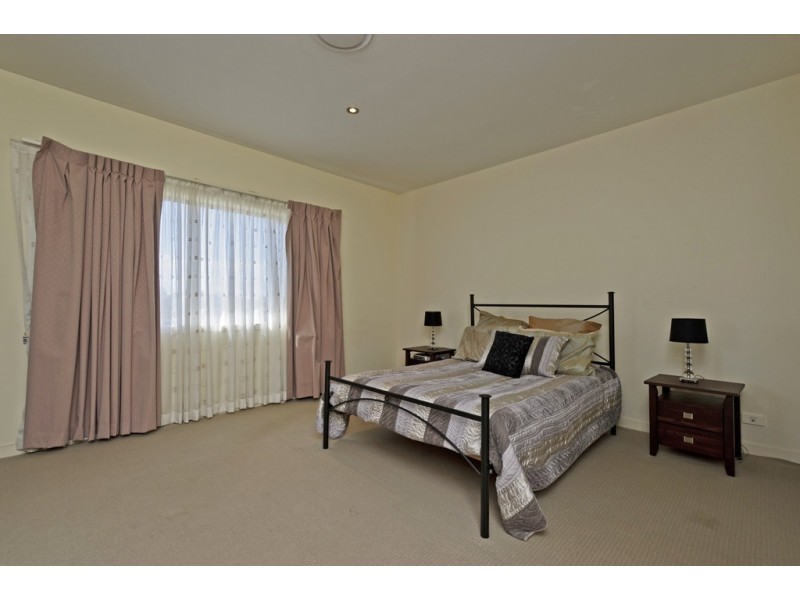 83 Salvado Drive, Pacific Pines QLD 4211