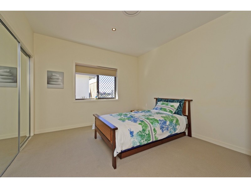 83 Salvado Drive, Pacific Pines QLD 4211