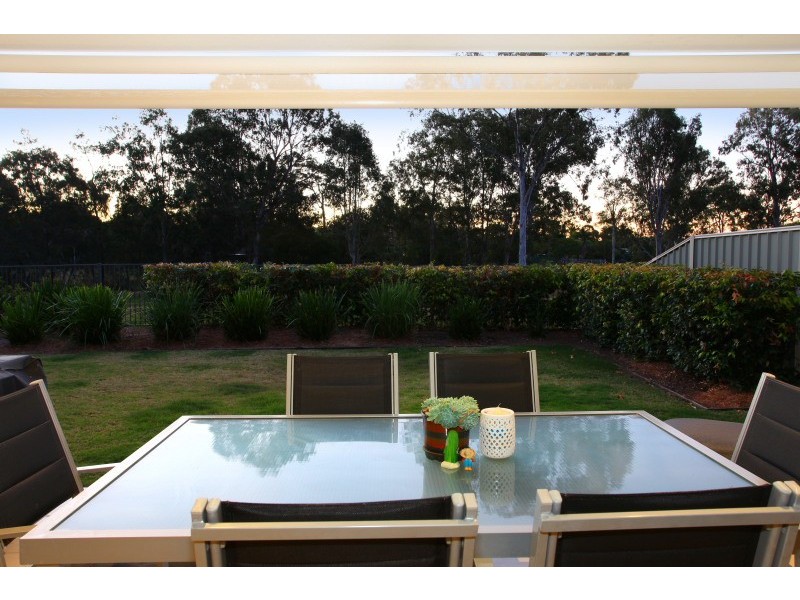 10 Chip In Place, Helensvale QLD 4212