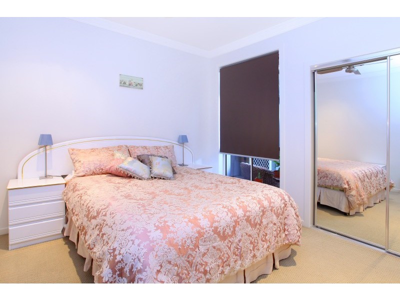 10 Chip In Place, Helensvale QLD 4212