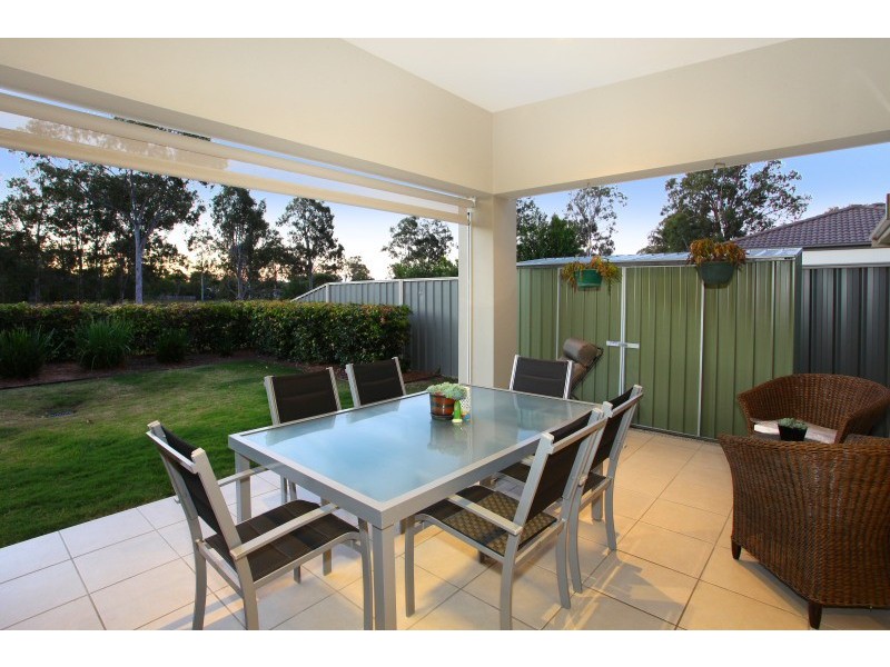 10 Chip In Place, Helensvale QLD 4212