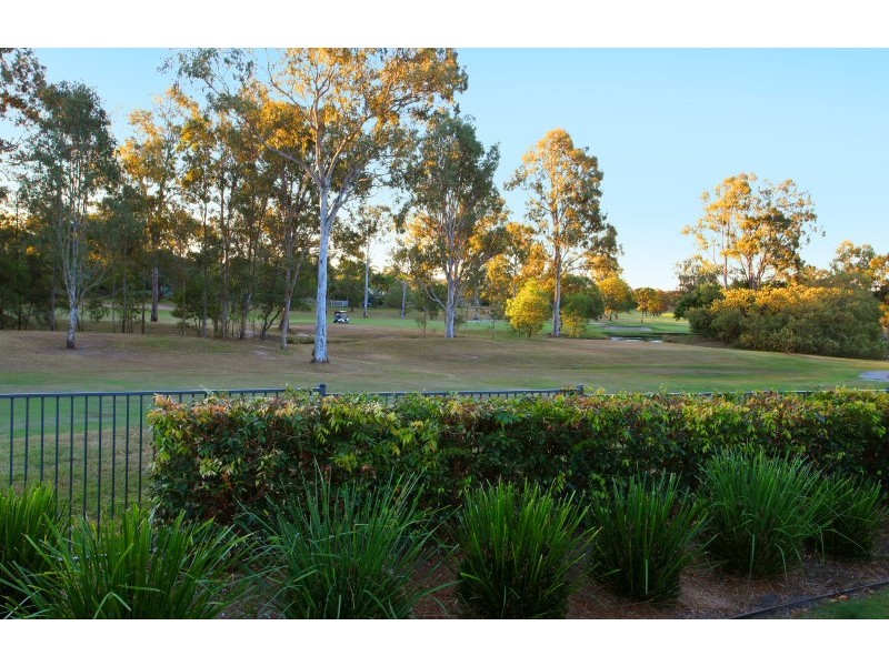 10 Chip In Place, Helensvale QLD 4212