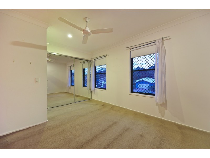 63 Cobb and Co Drive, Oxenford QLD 4210