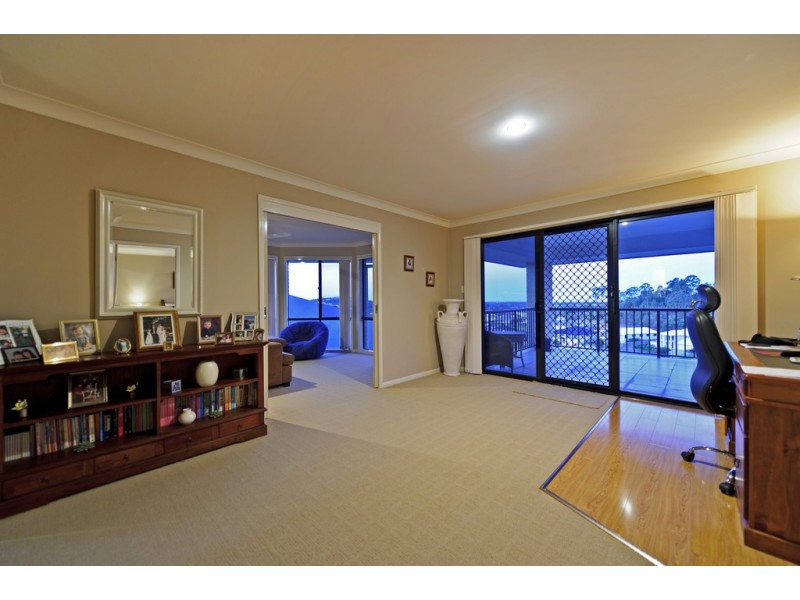 20 Wunburra Circle, Pacific Pines QLD 4211