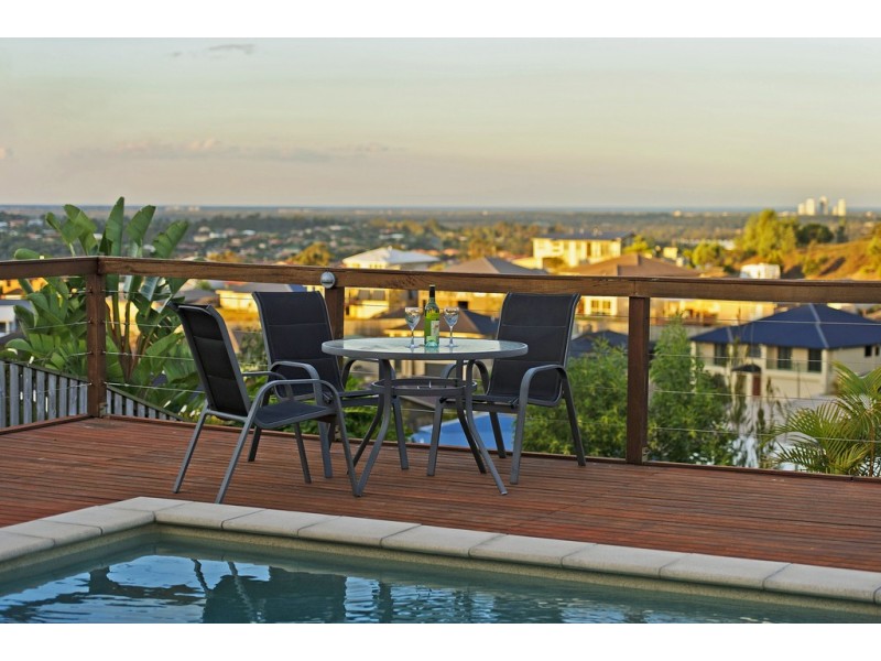 20 Wunburra Circle, Pacific Pines QLD 4211