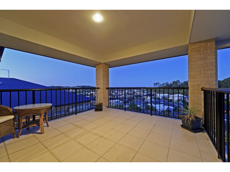 20 Wunburra Circle, Pacific Pines QLD 4211