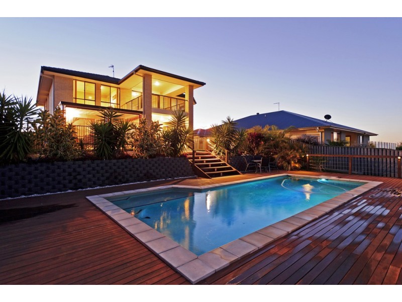 20 Wunburra Circle, Pacific Pines QLD 4211