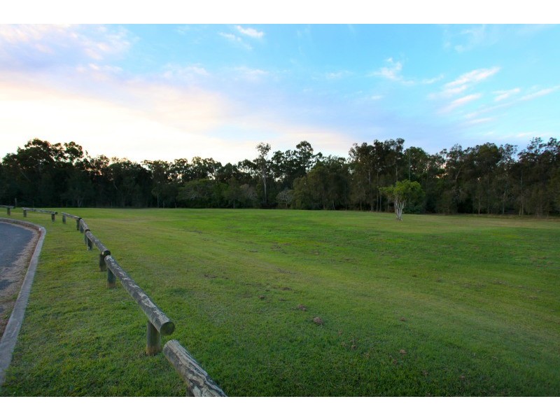 37 Trade Winds Drive, Helensvale QLD 4212