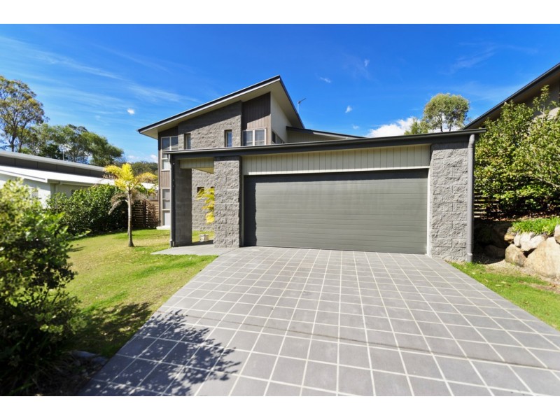 22 Calypso Court, Oxenford QLD 4210