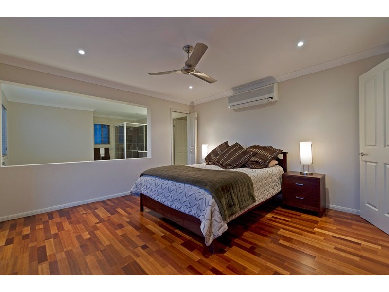 7 Cope Place, Pacific Pines QLD 4211