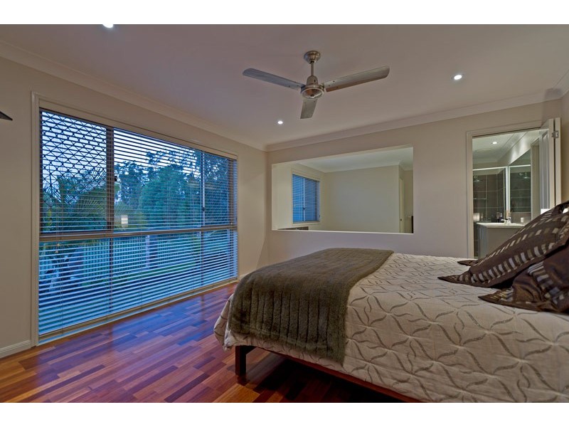 7 Cope Place, Pacific Pines QLD 4211