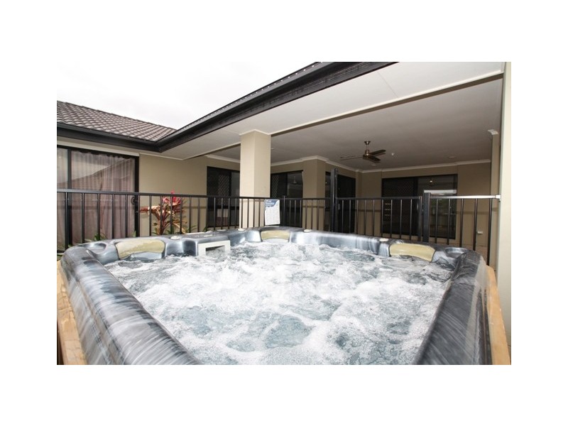 25 Witheren Circuit, Pacific Pines QLD 4211