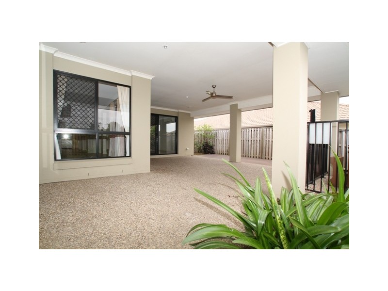 25 Witheren Circuit, Pacific Pines QLD 4211