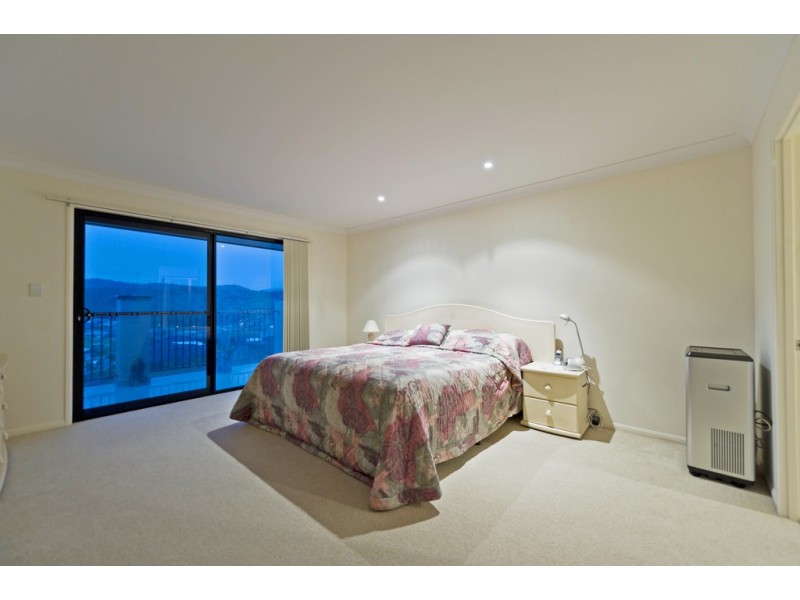 3 Wunburra Cir, Pacific Pines QLD 4211