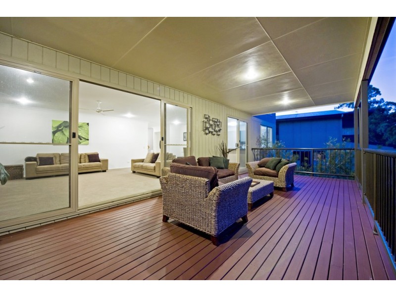 66 Cobb and Co Drive, Oxenford QLD 4210