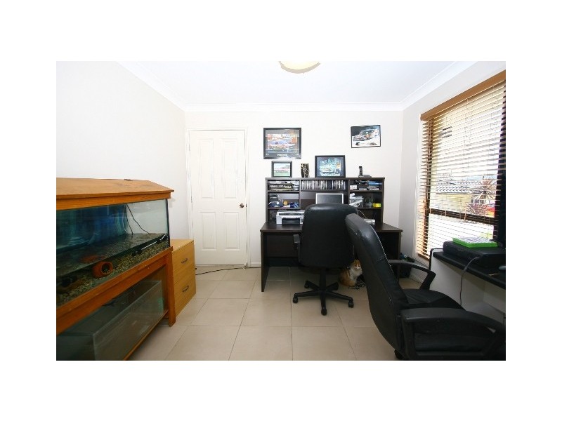 7 Peckham Court, Pacific Pines QLD 4211