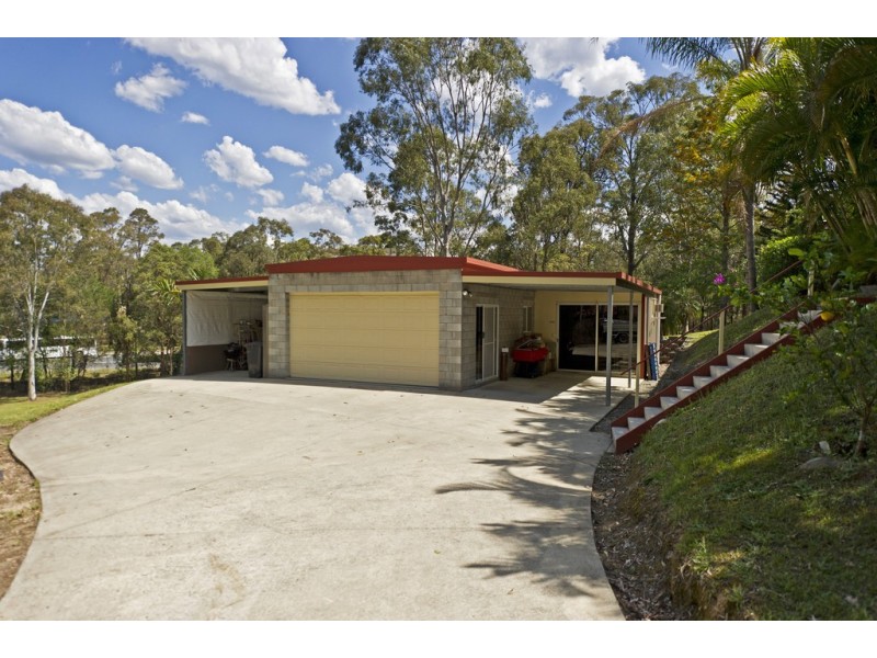 11 Mendooran Court, Oxenford QLD 4210