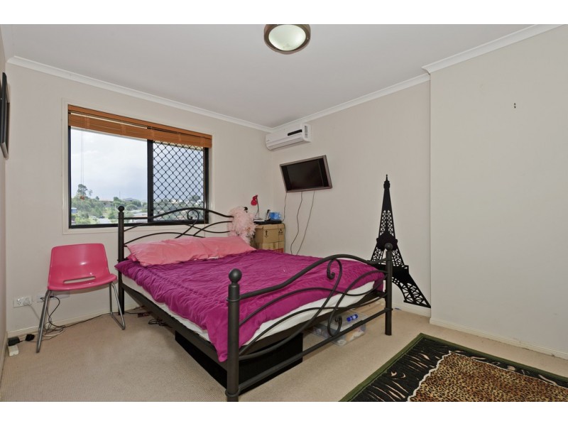 21 Buffalo Crescent, Pacific Pines QLD 4211