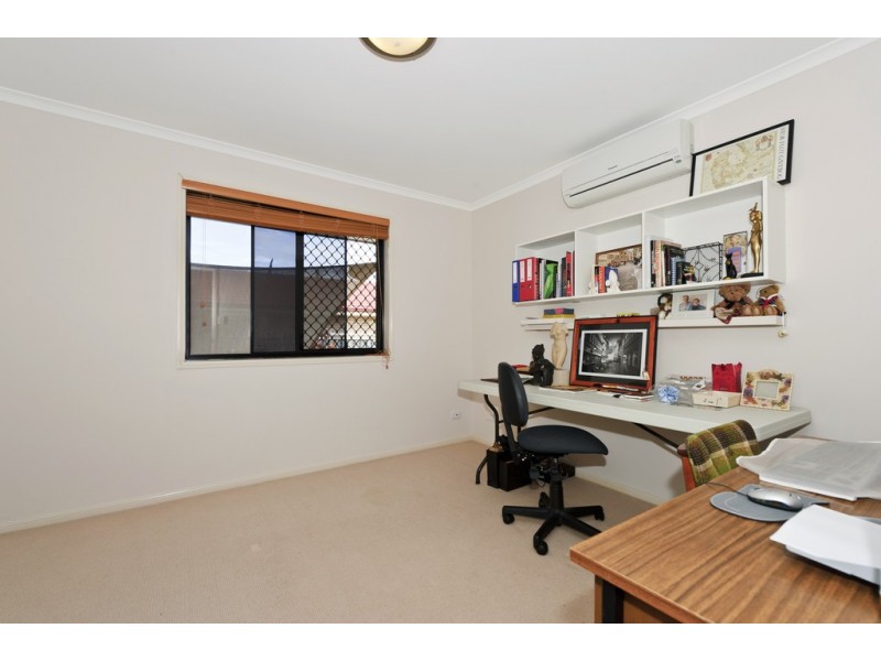 21 Buffalo Crescent, Pacific Pines QLD 4211