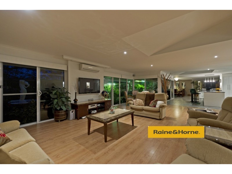 3 Salvado Drive, Pacific Pines QLD 4211