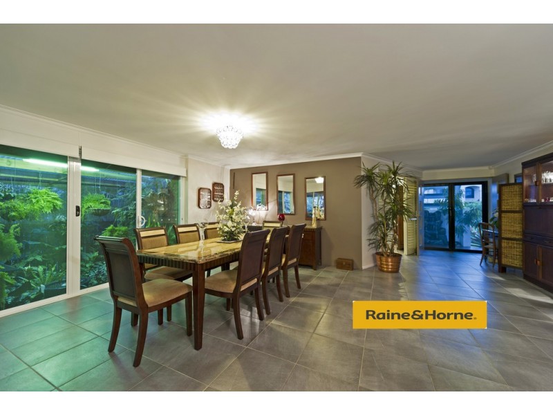 3 Salvado Drive, Pacific Pines QLD 4211