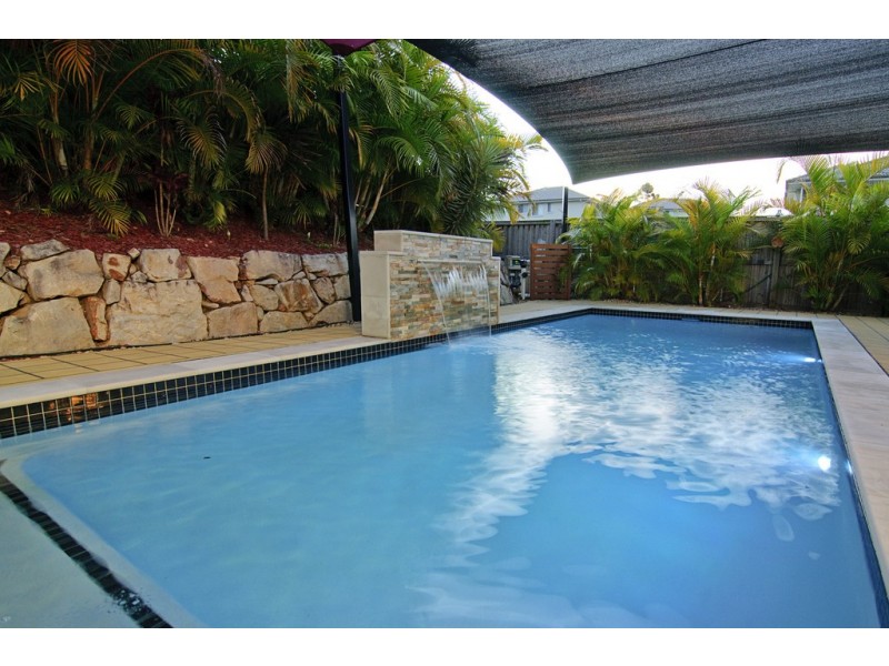 13 Carmarthen Circuit, Pacific Pines QLD 4211